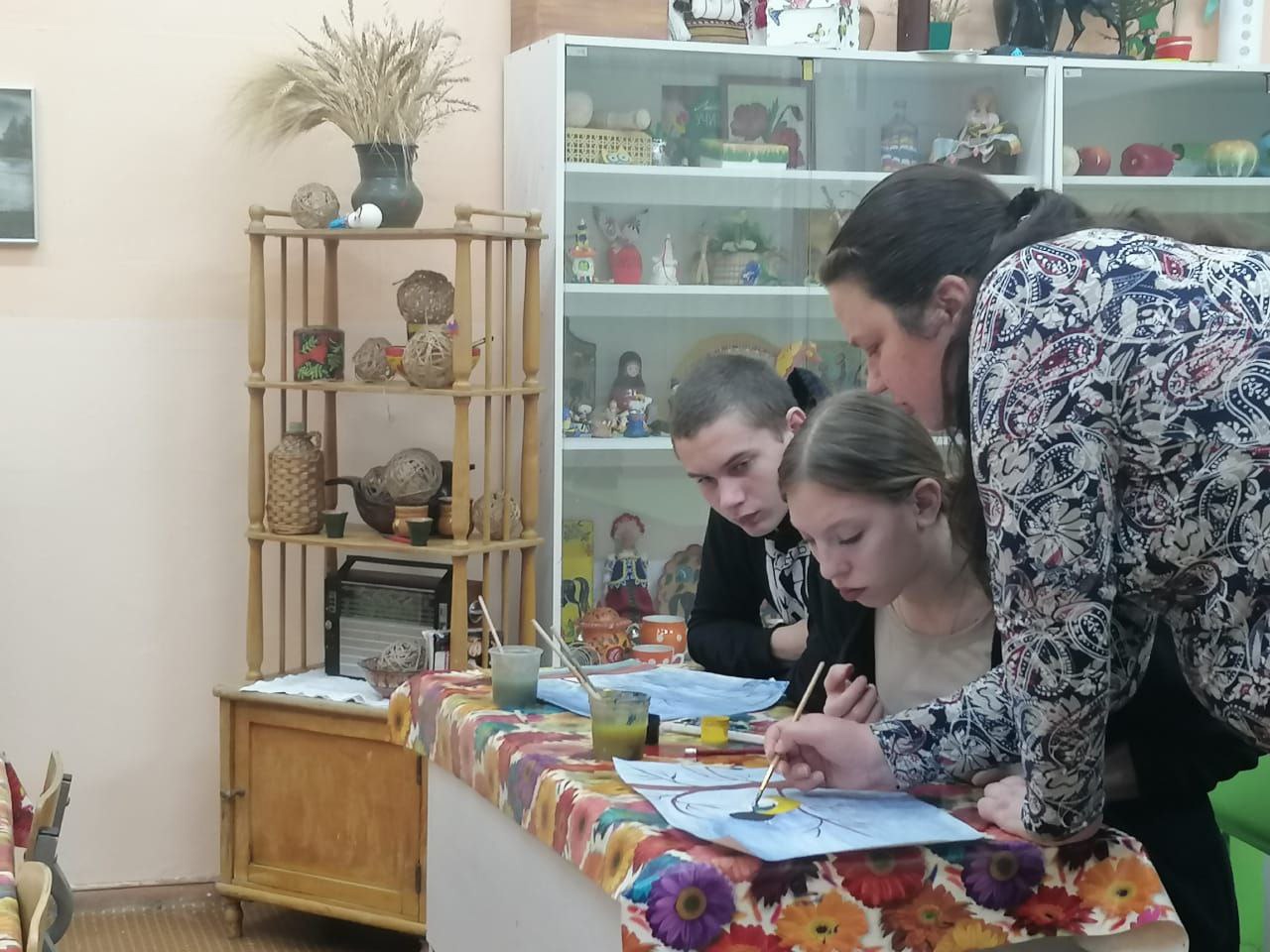 Для наших воспитанников прошёл мастер-класс по рисованию "Синица-озорница". Для наших воспитанников прошёл мастер-класс по рисованию "Синица-озорница".