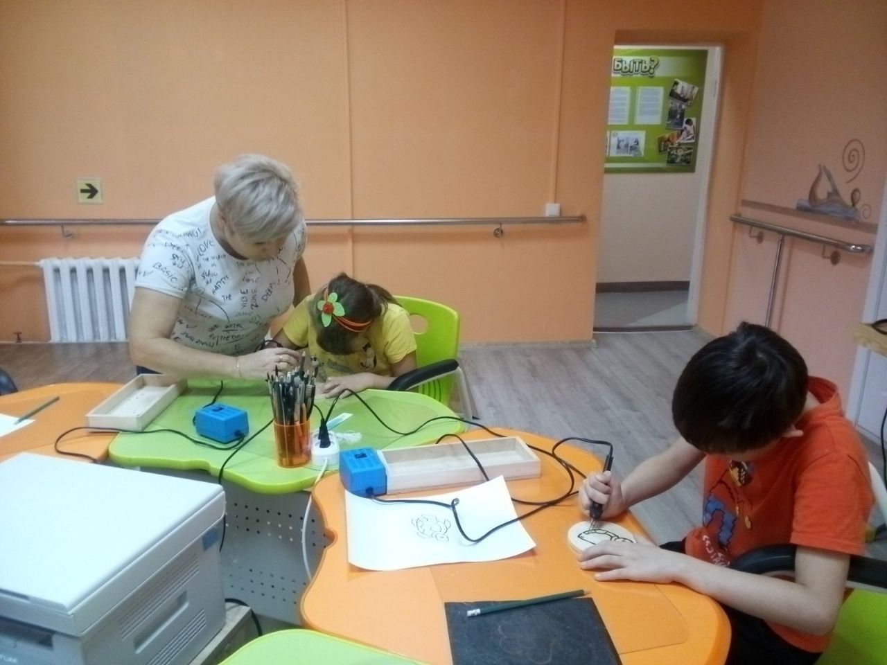 #Мастерская_возможностей_VстречаSсобой вновь приняла ребят на уроки выжигания! #Мастерская_возможностей_VстречаSсобой вновь приняла ребят на уроки выжигания!