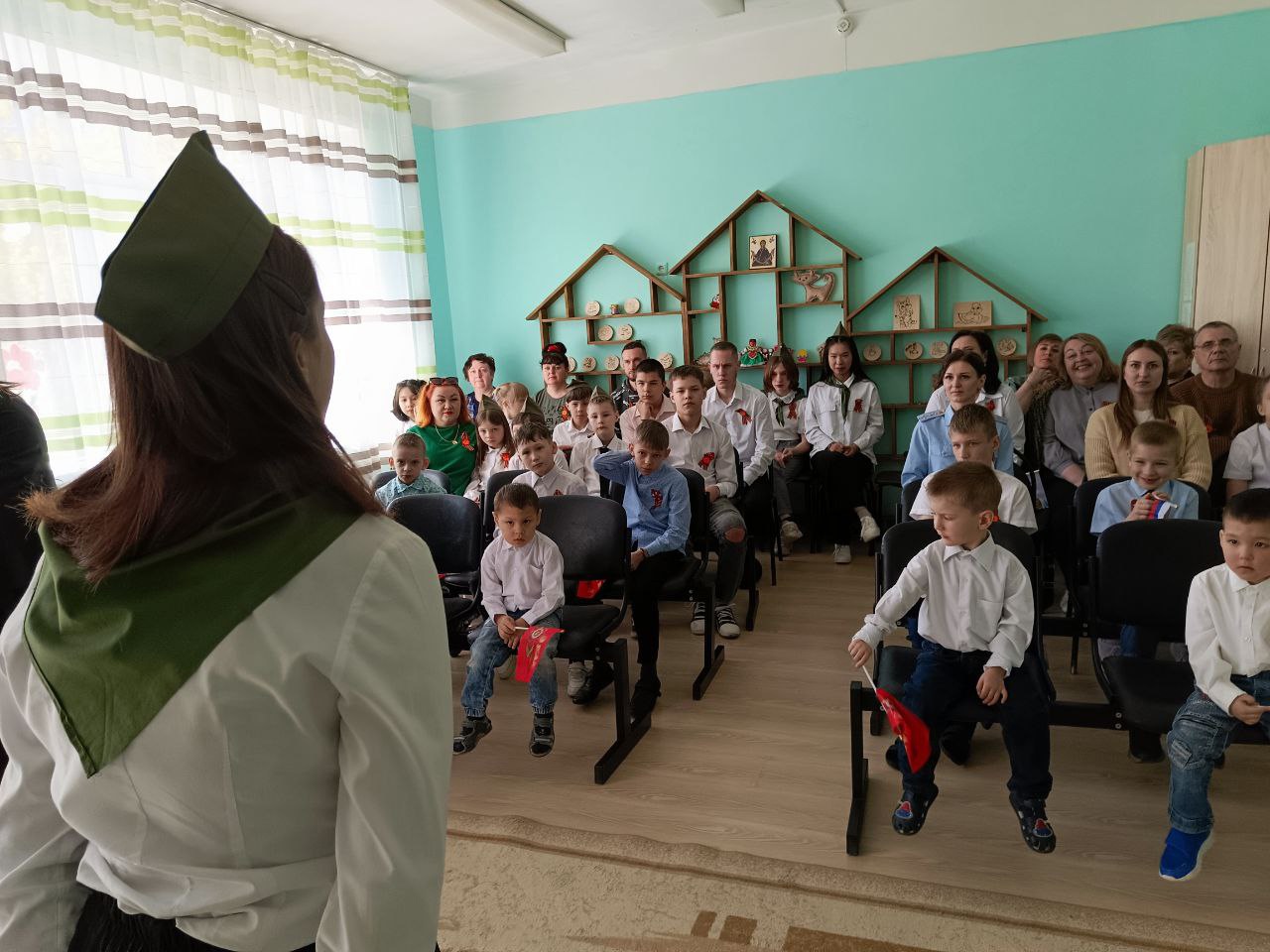 Наш семейный праздник называется коротко, но ясно - День Победы! Наш семейный праздник называется коротко, но ясно - День Победы!