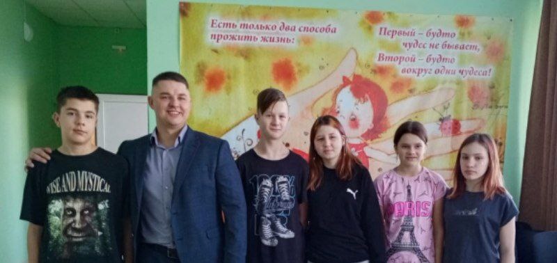 Сегодня к нашим воспитанникам приходил руководитель бизнес-школы "Поколение" Печенкин Артем Андреевич.