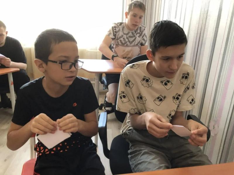 На кружке «Творческий MIX» ребята освоили искусство оригами на морскую тему. На кружке «Творческий MIX» ребята освоили искусство оригами на морскую тему.