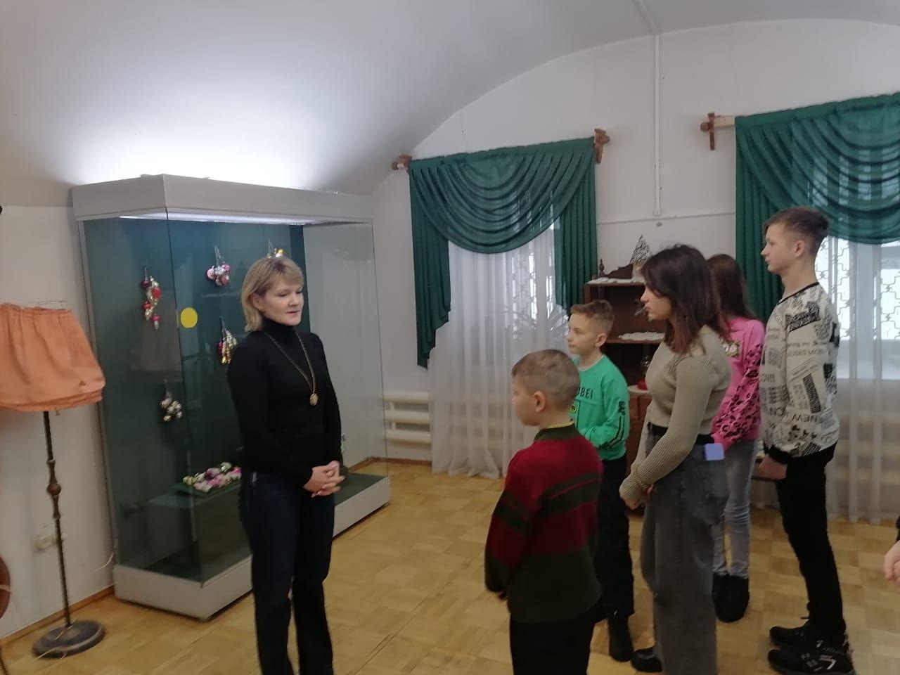 Новый год - волшебный праздник, окружённый сказками и окутанный легендами.