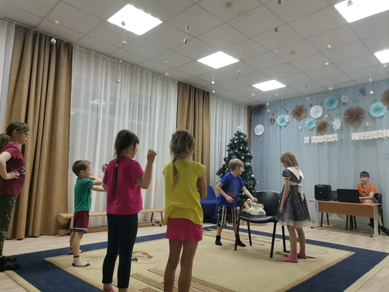 У нас прошло мероприятие "Новогодняя круговерть", наполненное радостью и весельем! У нас прошло мероприятие "Новогодняя круговерть", наполненное радостью и весельем!