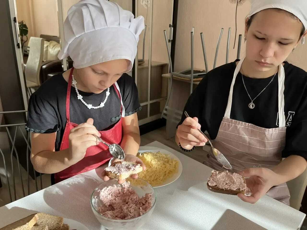Вкусное занятие прошло в рамках программы САП «Уютный дом». 