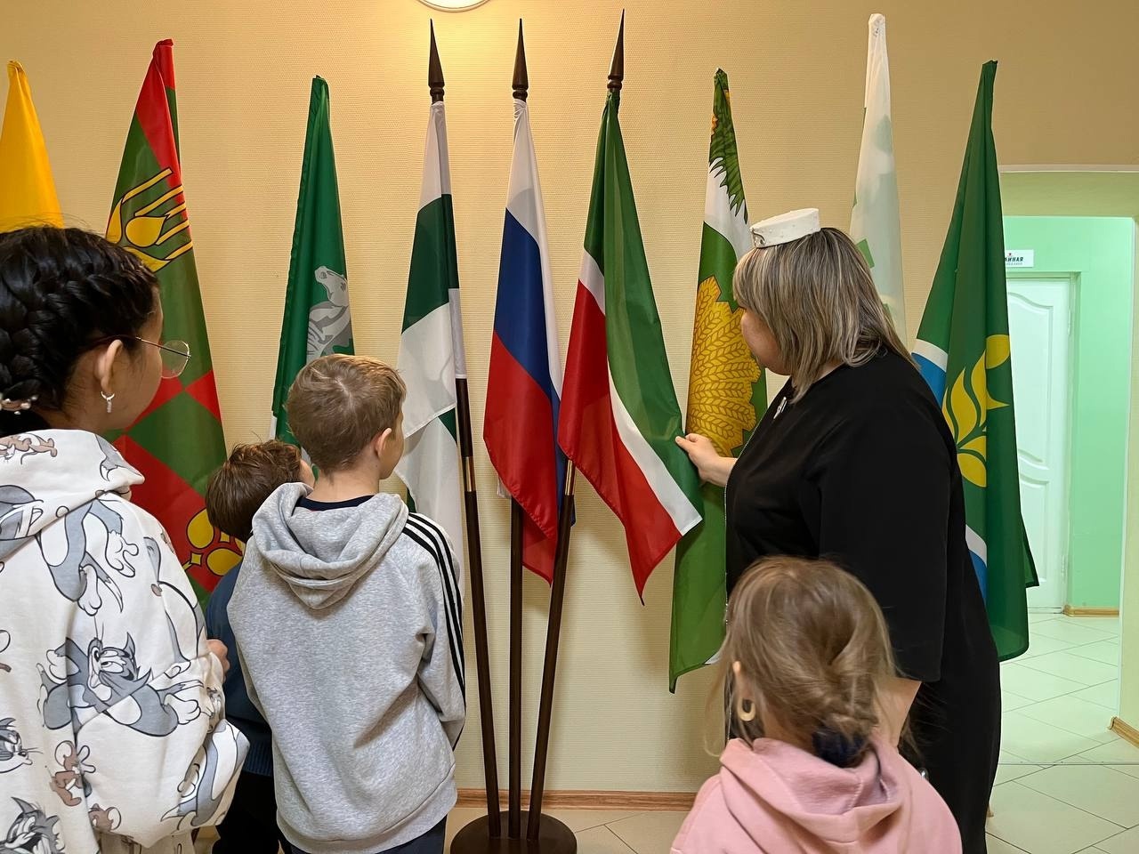 Мы вновь окунулись в мир татарской культуры благодаря замечательному мастер-классу в Центре татарской культуры. Мы вновь окунулись в мир татарской культуры благодаря замечательному мастер-классу в Центре татарской культуры.