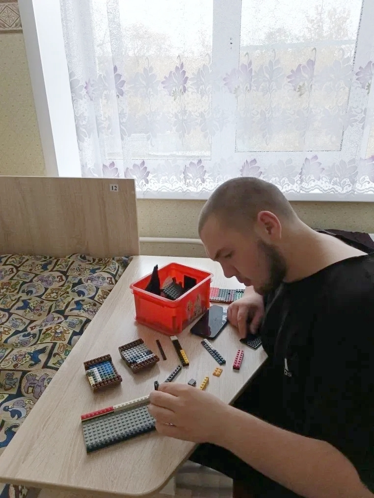 У нас прошли увлекательные занятия в кружке «Творческий MIX», где каждый ребёнок смог раскрыть свой талант!