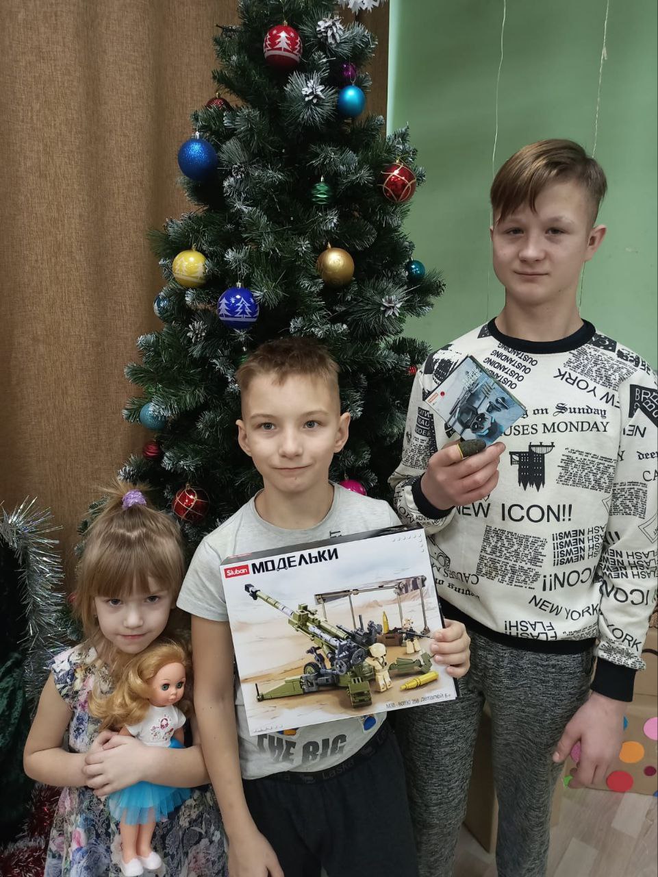 Новый год для детей - самый радостный, самый волшебный праздник. Это время исполнения желаний и, конечно, время доброты.