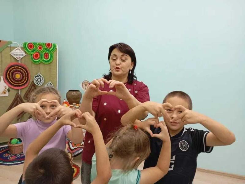 Сегодня на воспитательском часе мы поговорили о важной теме — взаимоотношения детей и родителей.