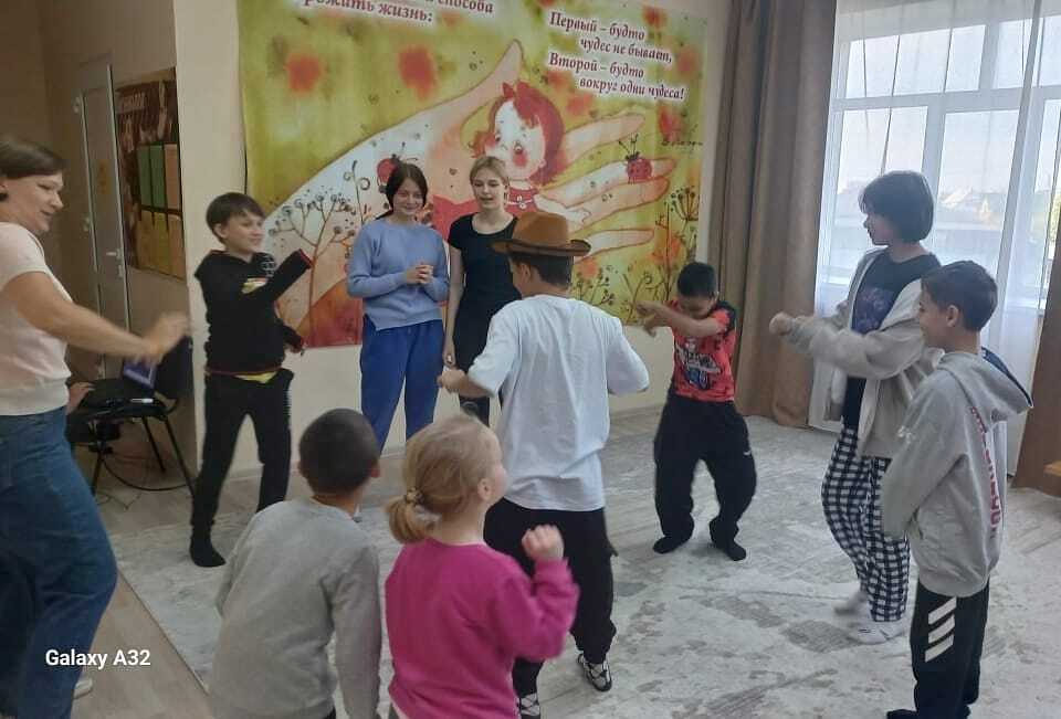 В атмосферу ярких произведений, созданных знаменитым детским писателем Николаем Николаевичем Носовым, смогли погрузиться наши воспитанники, благодаря сотруднику библиотеки имени С.Я. Маршака.
