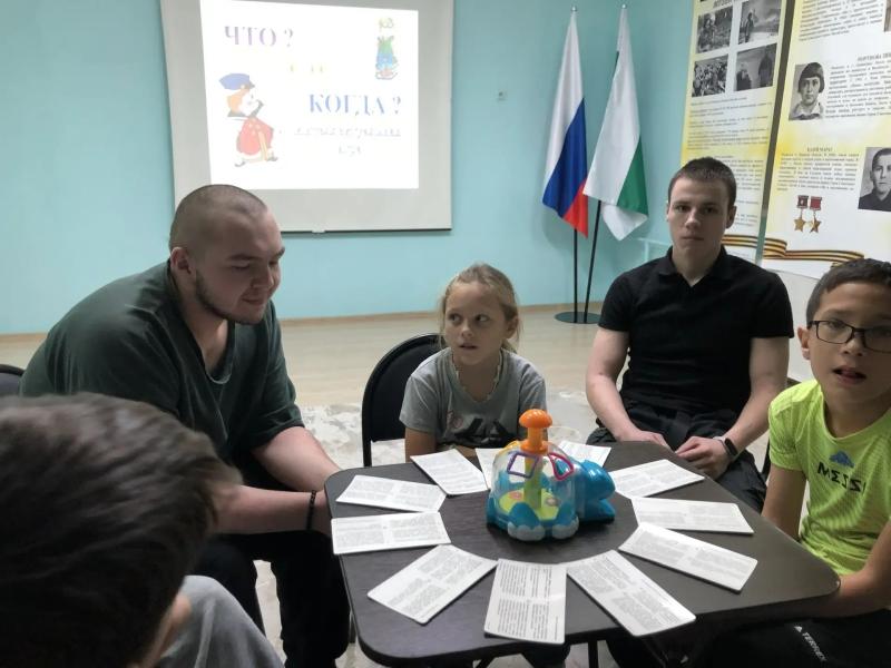 Старшие ребята приняли участие в интерактивной игре «Что? Где? Когда?».