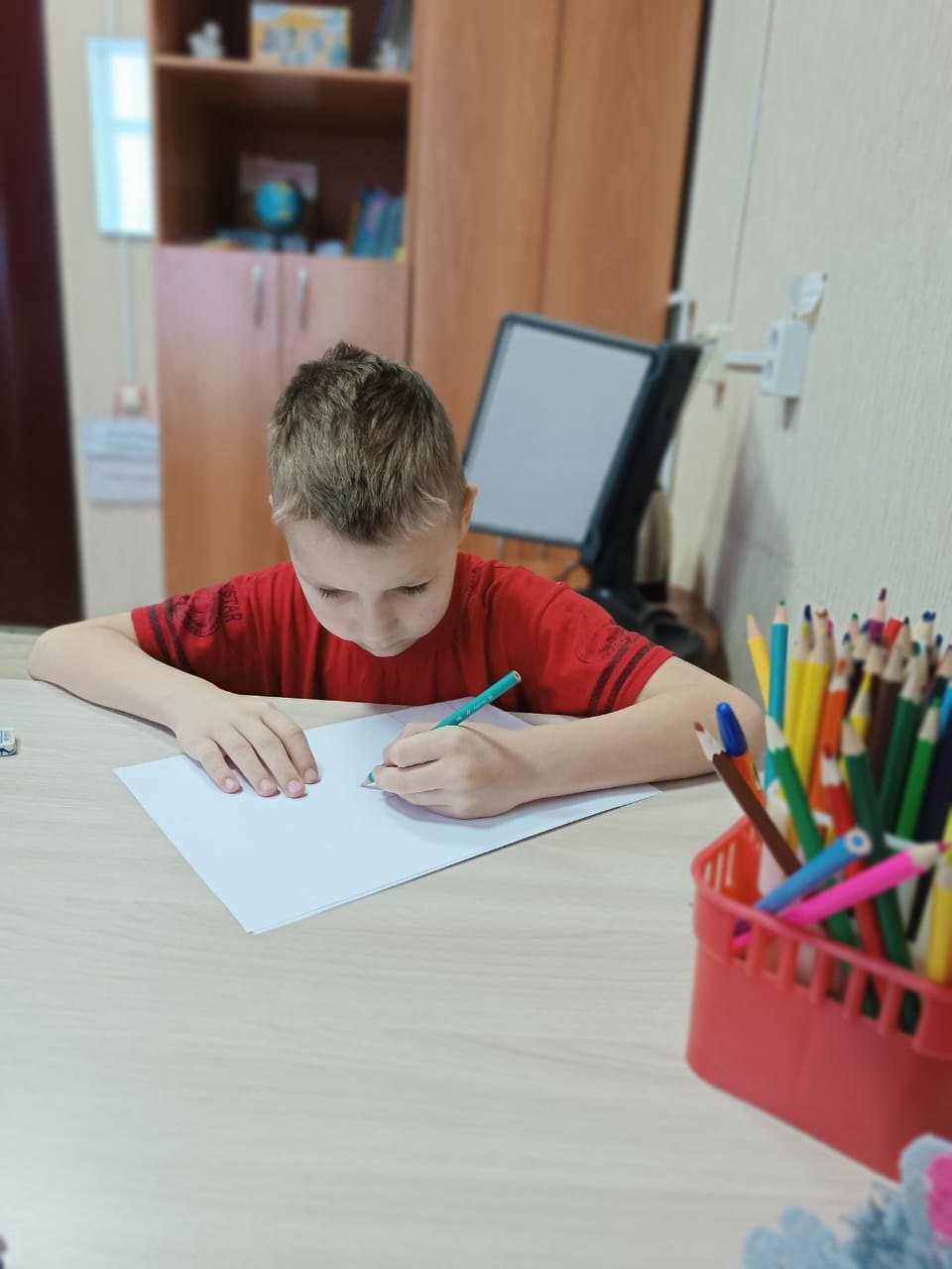 Дети гораздо реже говорят о своих проблемах, возможно, потому, что реже понимают, что они у них есть.