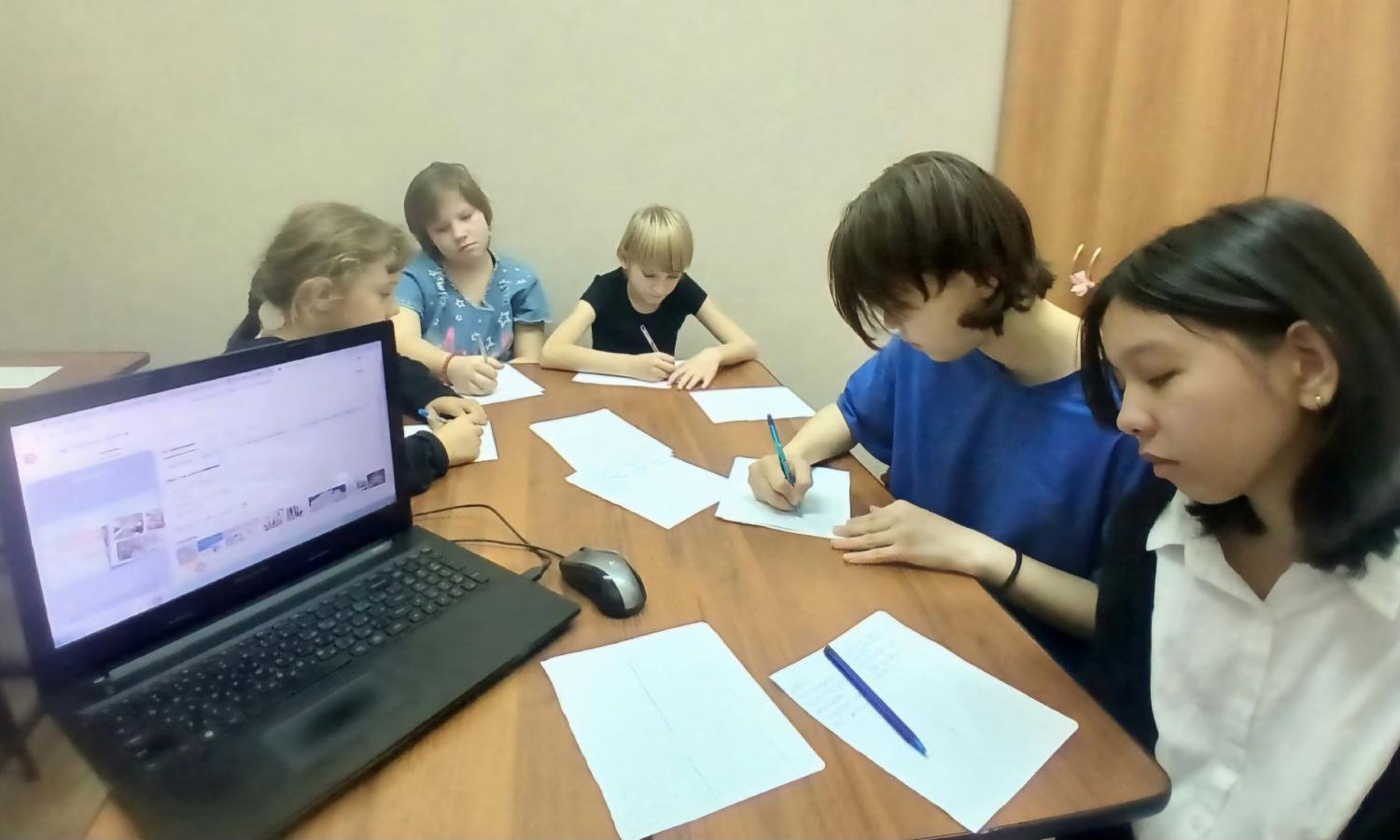 В рамках программы "Разговоры о важном" прошло занятие "Крепкая семья". В рамках программы "Разговоры о важном" прошло занятие "Крепкая семья".