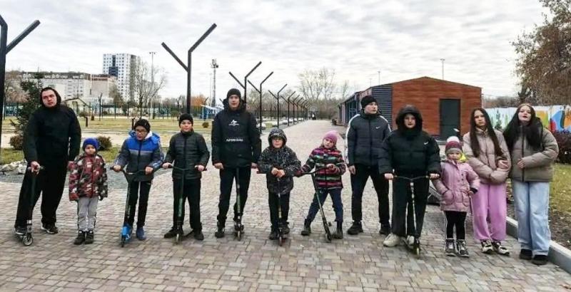 Наши воспитанники отлично провели время на свежем воздухе, посетив стадион "Энергетик"! Наши воспитанники отлично провели время на свежем воздухе, посетив стадион "Энергетик"!