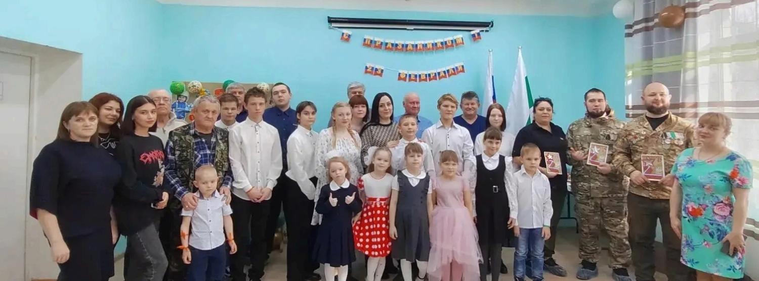 В центре прошла яркая конкурсно-игровая программа «Солдатская выправка», посвящённая Дню Защитника Отечества! В центре прошла яркая конкурсно-игровая программа «Солдатская выправка», посвящённая Дню Защитника Отечества!