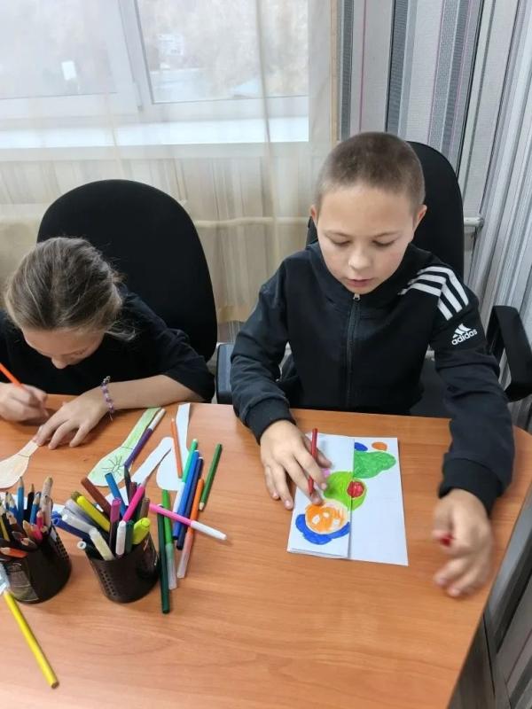 У нас прошли увлекательные занятия в кружке «Творческий MIX», где каждый ребёнок смог раскрыть свой талант!