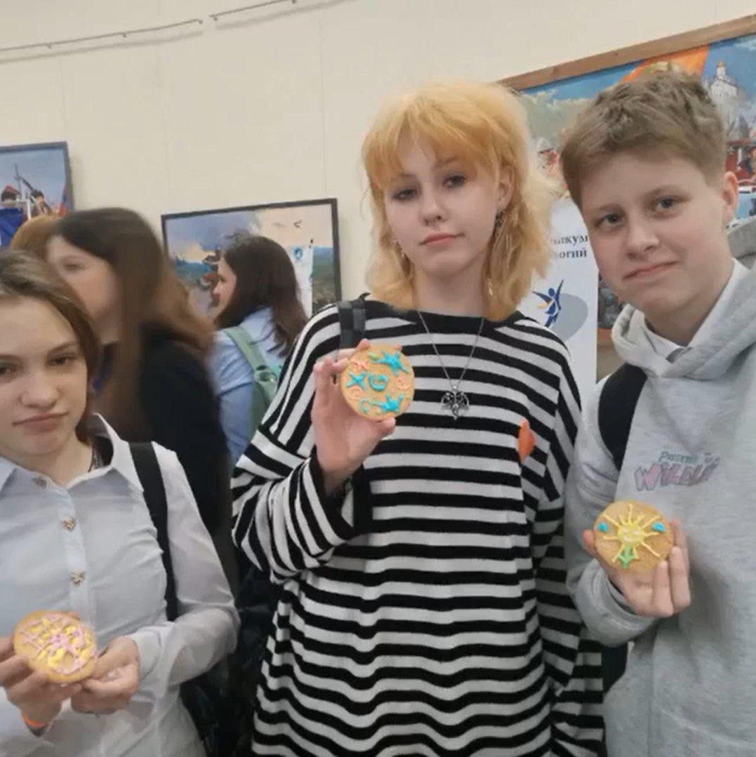 Продолжая программу "Путь к выбору профессии", посетили с воспитанниками I региональный образовательный салон, открытый в рамках чемпионата по профмастерству. Продолжая программу "Путь к выбору профессии", посетили с воспитанниками I региональный образовательный салон, открытый в рамках чемпионата по профмастерству.