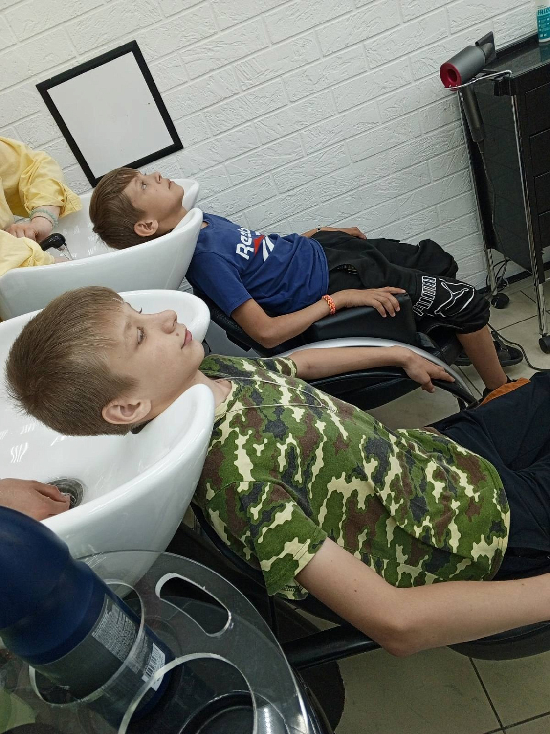 Лето еще все впереди, ребятам хочется выглядеть отлично, поэтому мы в рамках XIII Всероссийской акции «Добровольцы - детям», сегодня почти всей семьей совершили поход в парикмахерскую!