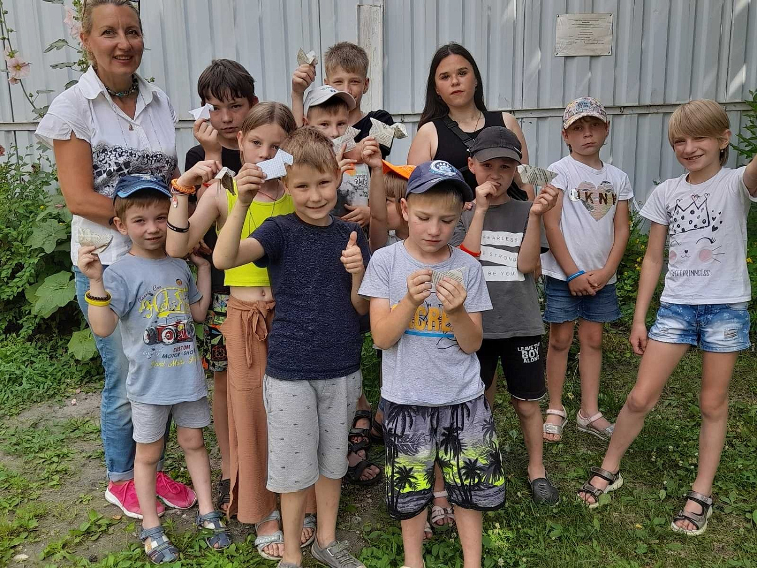 Эрудит-шоу "Мальчик на чемодане" провела для наших ребят сотрудник библиотеки им. Потанина.