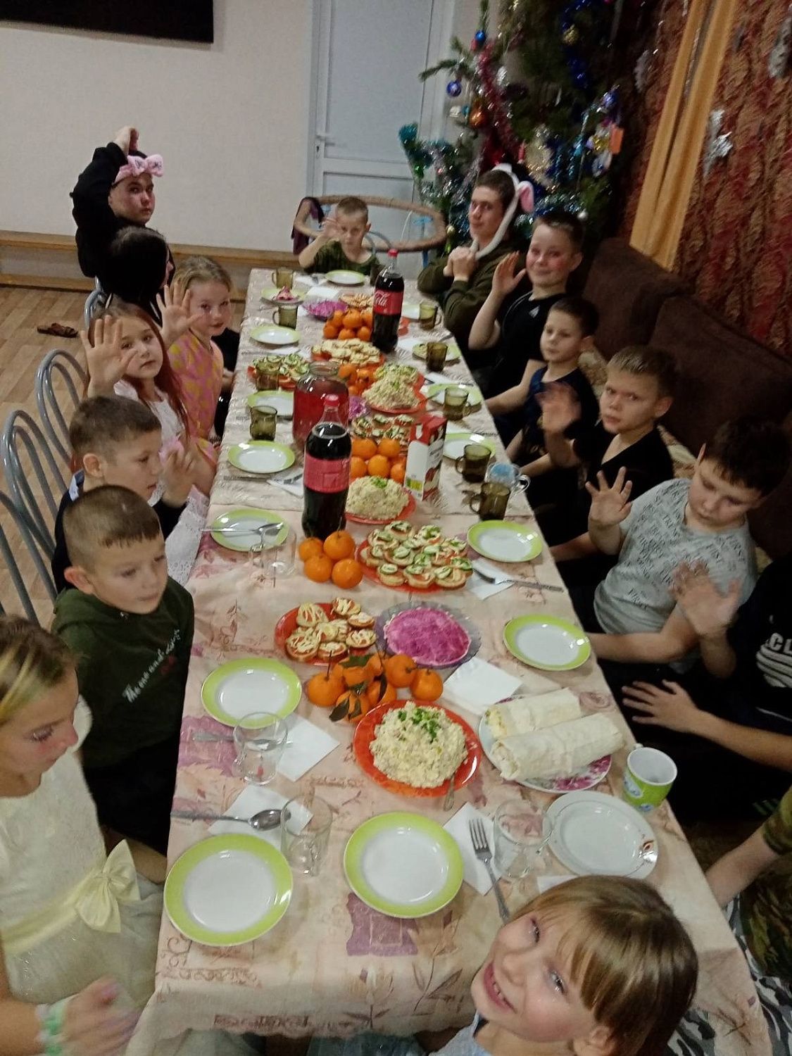 С Новым годом! С новым счастьем!