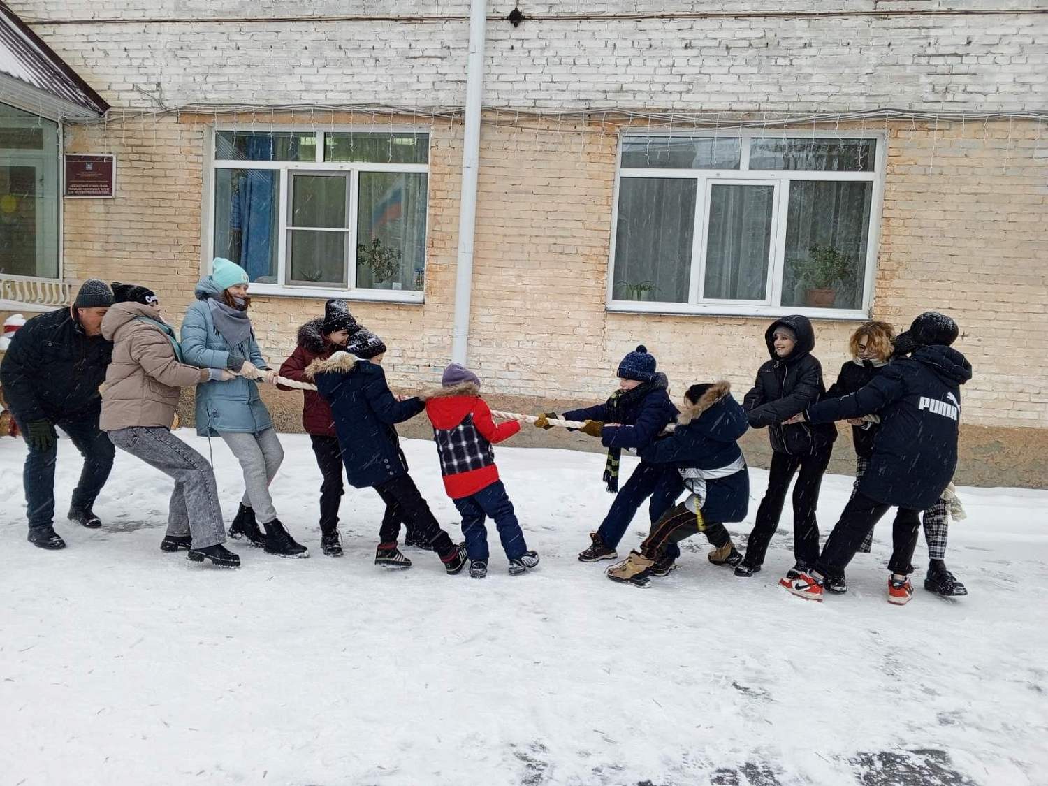 Мы сегодня открыли традиционный месячник военно-патриотической и оборонно-массовой работы.