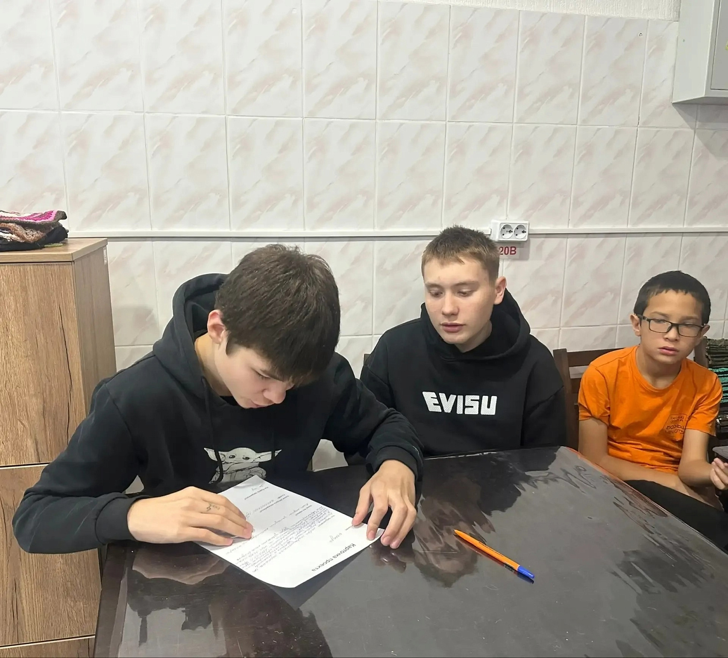 В семейной мастерской «КоверOk» по модулю «ФИНидея» прошло занятие на тему «Работаем на себя: что такое предпринимательская деятельность».