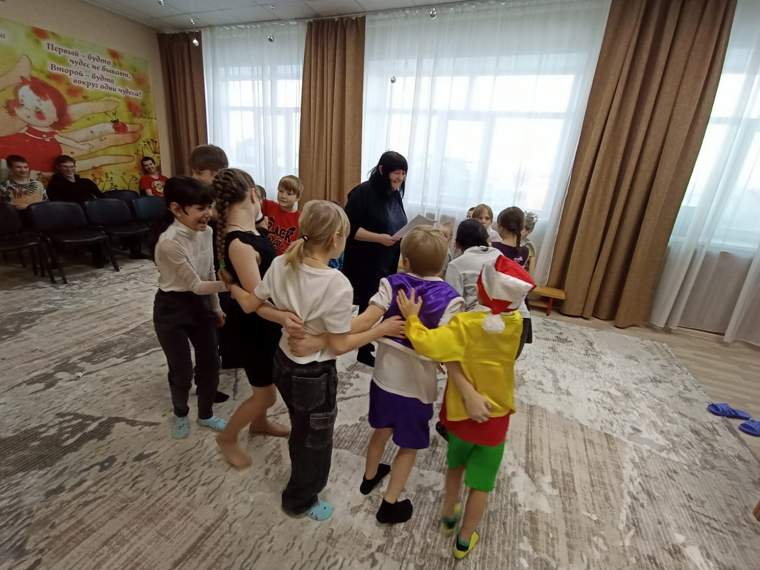Сегодня мы ﻿хотим ﻿поделиться с вами ﻿весёлыми ﻿моментами с мероприятия - ﻿"Фольклорная завалинка "Святки"!