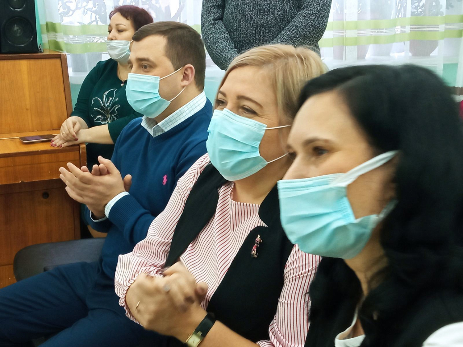В нашем Центре всегда рады гостям и встречают их песнями, играми, танцами!