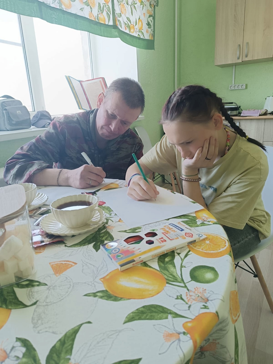 В рамках проекта "Психологическая кухня" сегодня в нашем Центре прошло насыщенное и значимое занятие, посвященное гармонизации детско-родительских отношений.