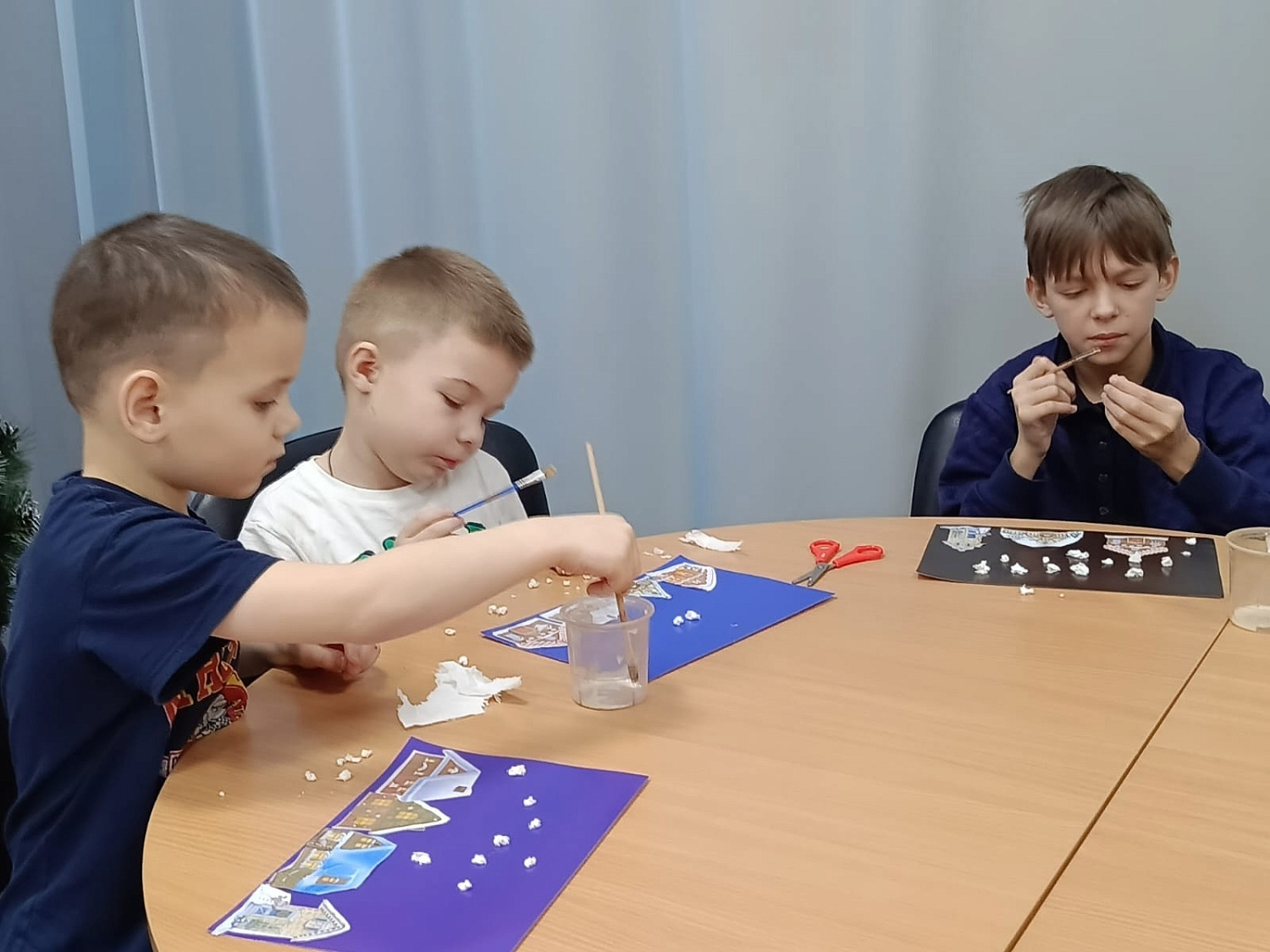 Снег ﻿- это ﻿волшебное ﻿природное явление, которое ﻿приносит всем ﻿радость и ﻿вдохновение!