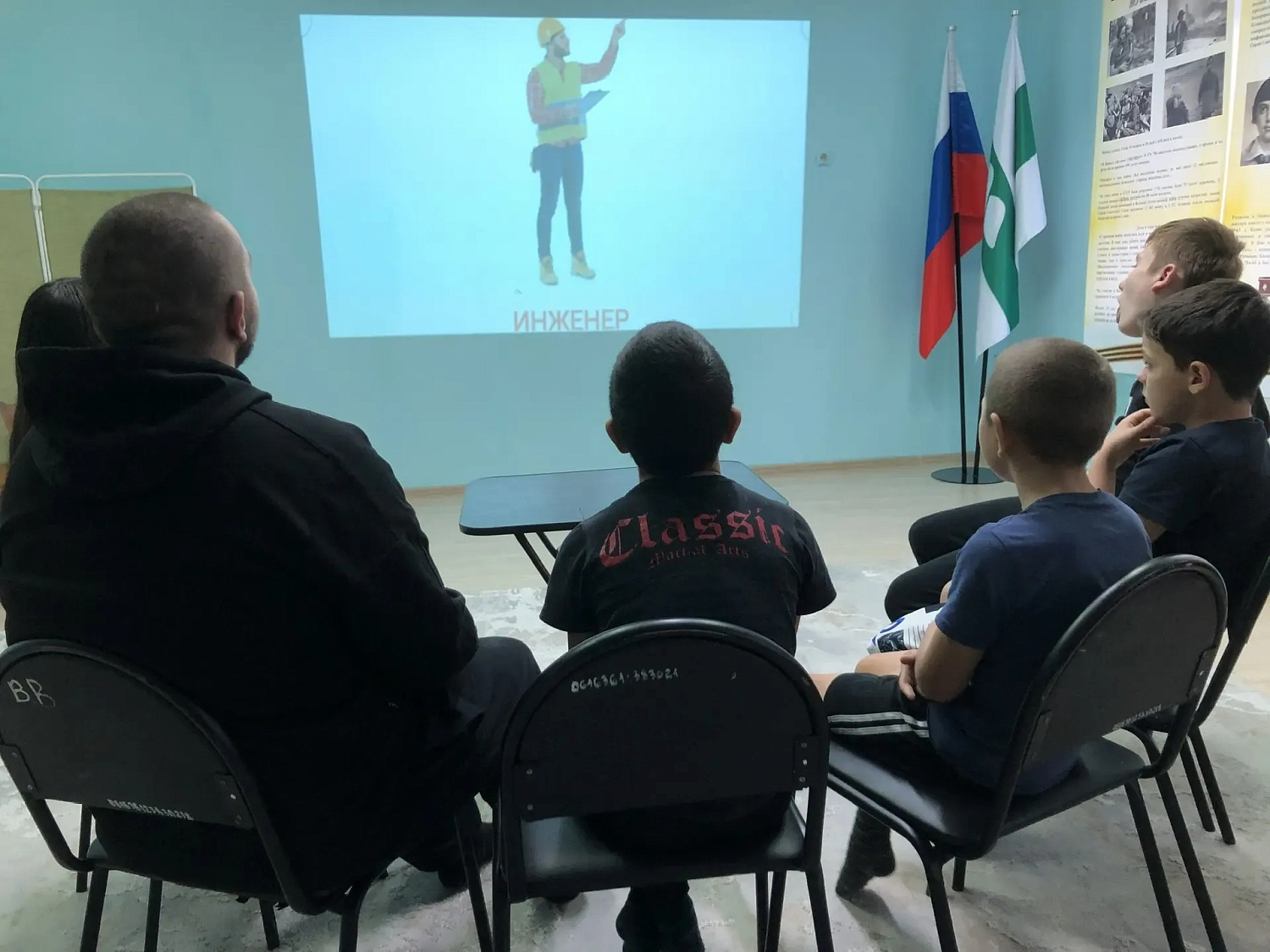 Прошел час общения на тему «Профессия для достойного завтра».